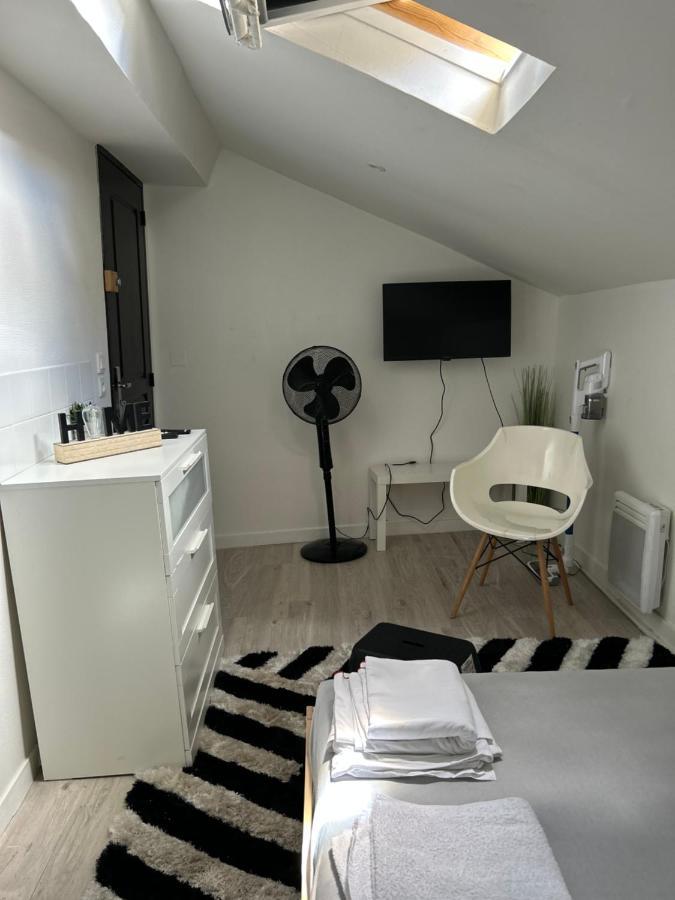 Petit Appartement T2 A 5 Min De La Gare Bordeaux Exteriör bild